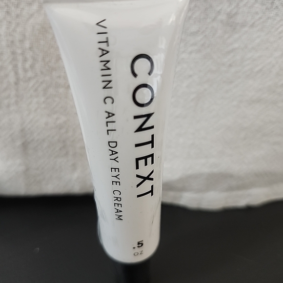 Assorted Skincare Sample Set - Picture 13 of 16